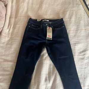 Levi 311 Shaping Skinny jeans